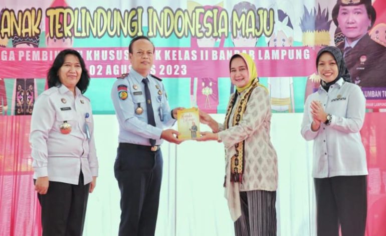  Riana Sari Arinal Kunjungi Lembaga Pembinaan Khusus Anak Kelas II Bandar Lampung