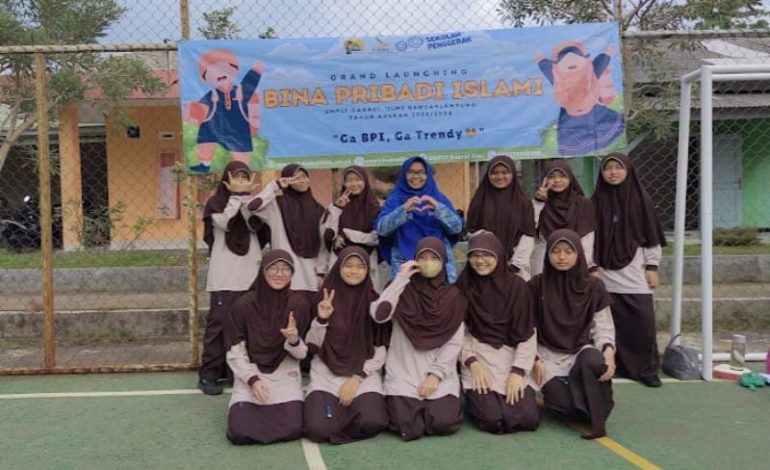  Tanamkan Nilai Pancasila dan Keislaman Siswa, SMPIT Daarul ‘Ilmi Luncurkan Bina Pribadi Islami