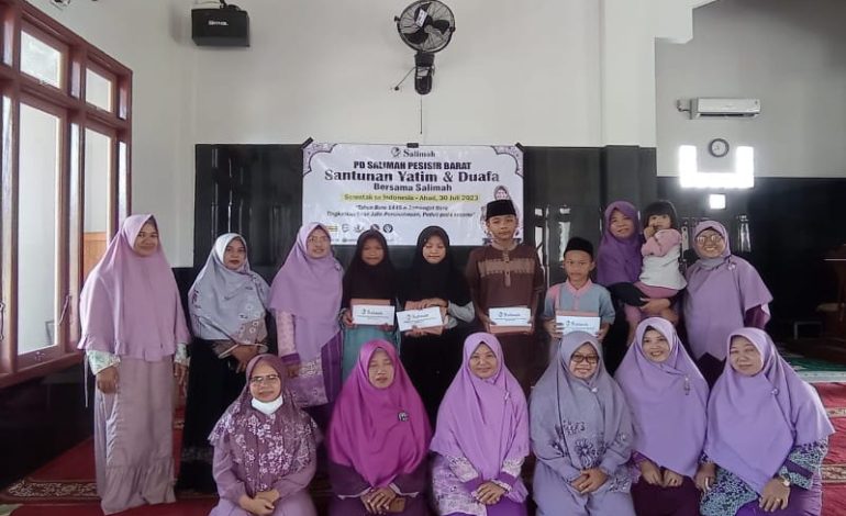 Salimah Pesisir Barat dan 4 Pengurus Cabang Santuni Yatim, Total Tersalurkan Rp8,5 Juta