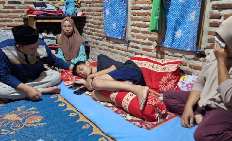  Agus Widodo Bantu Pengobatan Berlin Siswa Tak Mampu SMAN 6 Bandar Lampung