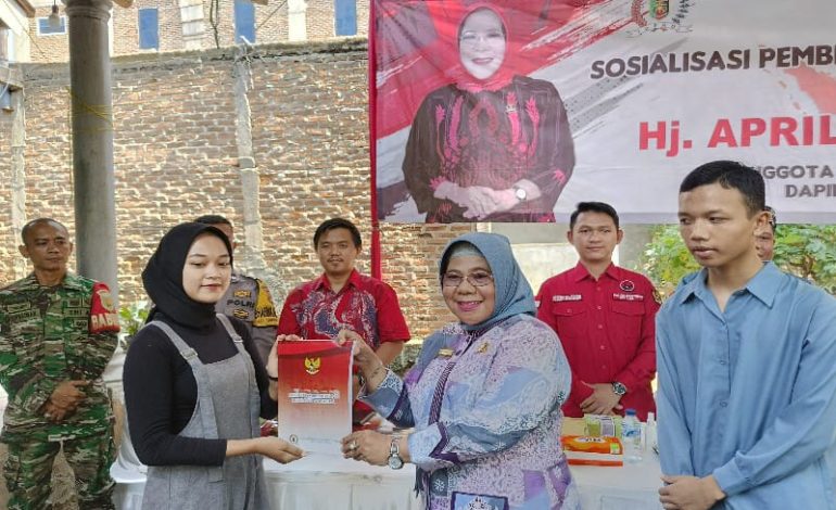  Anggota DPRD Lampung Aprilliati Sosialisasi Pancasila di Pinangjaya