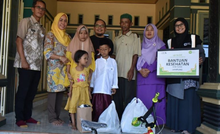 IZI Lampung Kembali Salurkan Bantuan Kesehatan kepada Putra Warga Tulangbawang Udik Penderita Tumor Kelenjar Tiroid