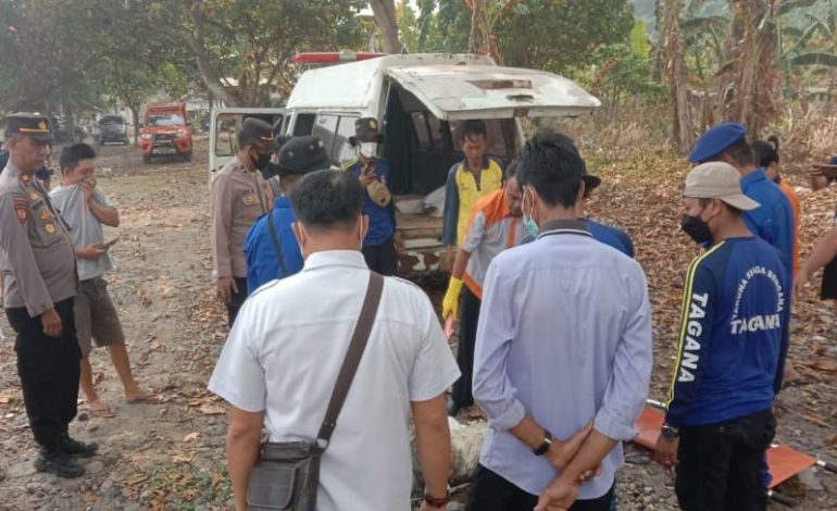  Polsek Limau dan Inafis Polres Tanggamus Identifikasi Mayat Tanpa Kepala di Pantai Limau