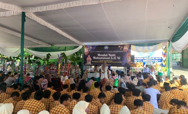  SMPN 5 Bandar Lampung Maulid Nabi, Kepala Sekolah Imbau Siswa Tak Gabung Geng Motor