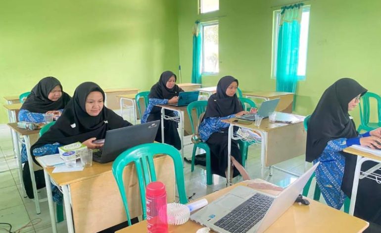  Anggota DPRD Lampung Sambut Baik Peningkatan Kapasitas Guru SMPIT Cendikia