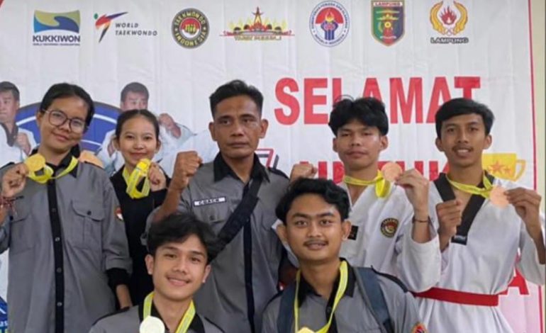  Taekwondoin Universitas Teknokrat Indonesia Borong Medali Festival Taekwondo 2023
