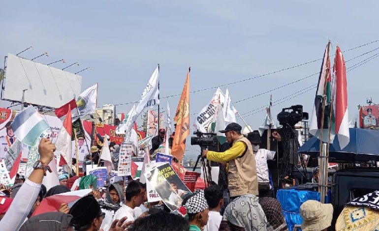  Demo Solidaritas Palestina Bawa Berkah bagi Penjual Makanan dan Tisu
