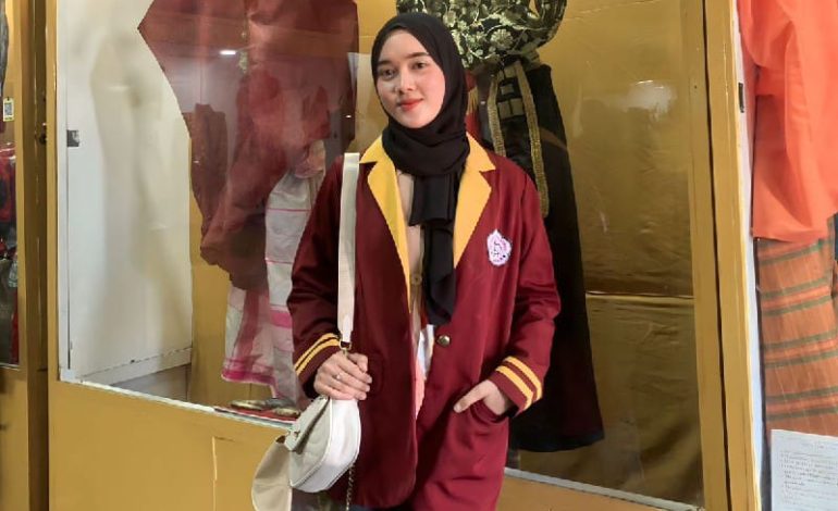  Mahasiswi Cantik Universitas Teknokrat Indonesia Dinda Indah Jelita Kunjungi Balla Lompoa