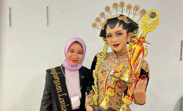  Dwi Jaya Make Up Artist Tulangbawang dan Rida Juara I Pergelaran Pengantin Nusantara