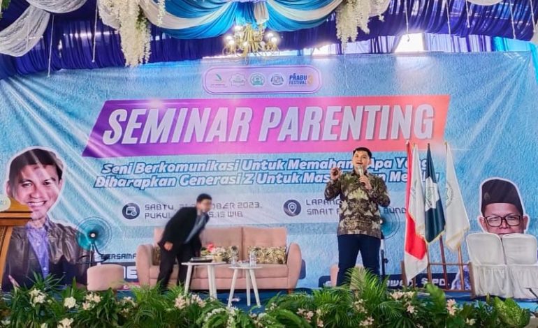  Seminar Parenting SMAIT Permata Bunda, Hengki Yuliansyah: Jangan Bunuh Masa Depan Anak