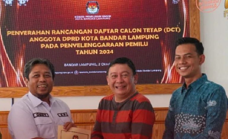  Maryadi Saputra Serahkan Dokumen, KPU Nyatakan Berkas PPP Lengkap dan Diterima