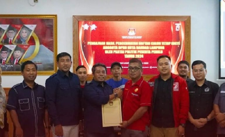  Ketua PSI Bandar Lampung Johansyah Ajukan Dokumen Pencermatan ke KPU