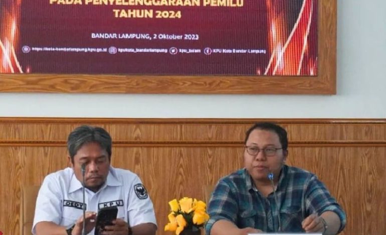  Agung Bagus Serahkan Berkas Partai Gelora, KPU Bandar Lampung Nyatakan Lengkap-Diterima