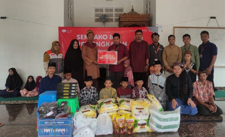  Rumah Zakat Lampung Salurkan Sembako dan Perlengkapan Santri Ponpes Tahfidzul Quran Al Islah Trimurjo