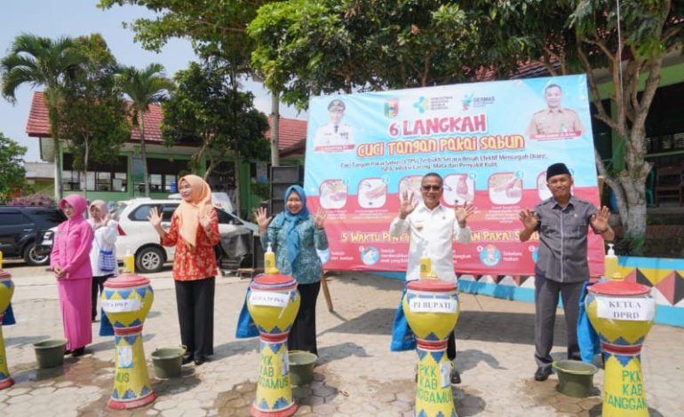 Hari Cuci Tangan Pakai Sabun Dihadiri Anggota DPRD Lampung Heni Susilo, Pj Bupati: Putus Penularan Penyakit