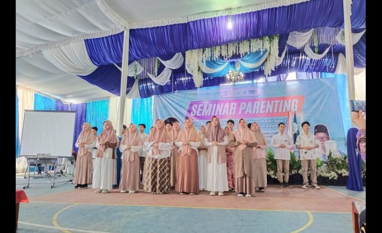  Seminar Parenting SMAIT Permata Bunda, Hengki Yuliansyah: Jangan Andalkan Sekolah