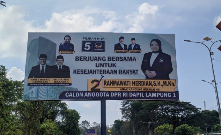  Opini: Banner Caleg, Seberapa Efektif Raup Suara Konstituen?