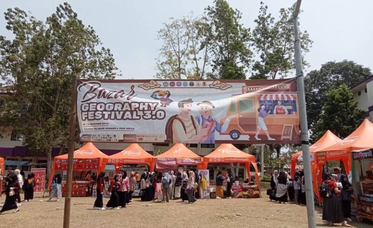  Bazar Geography Festival 3.0 FKIP Unila Hadirkan Beragam Kuliner