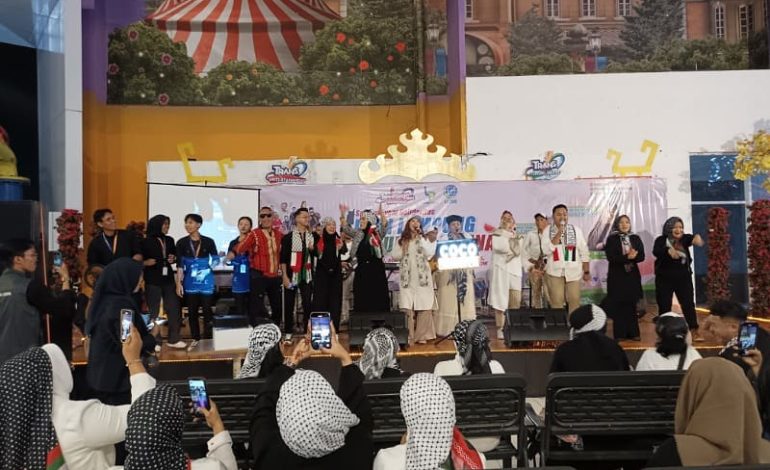  Coco Entertainment Meriahkan Konser Amal Palestina di Trans Studio Mini