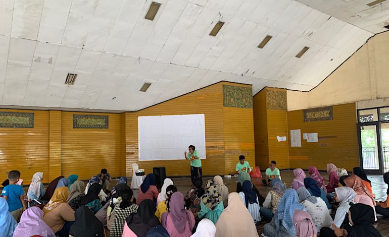  Iin Zakaria Latih Teknik Dasar Mendongeng di Festival Dongeng PKOR Way Halim
