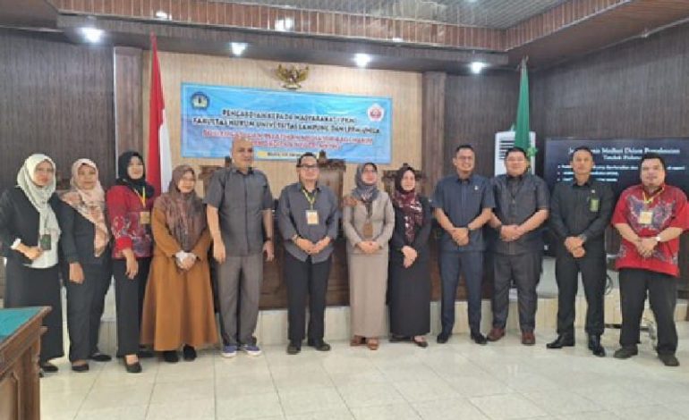  Dosen Fakultas Hukum Unila Diskusi Hal Mediasi di Pengadilan Negeri Metro