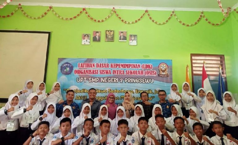 Semua Calon Pengurus OSIS SMPN 2 Pringsewu Ikuti Latihan Dasar Kepemimpinan