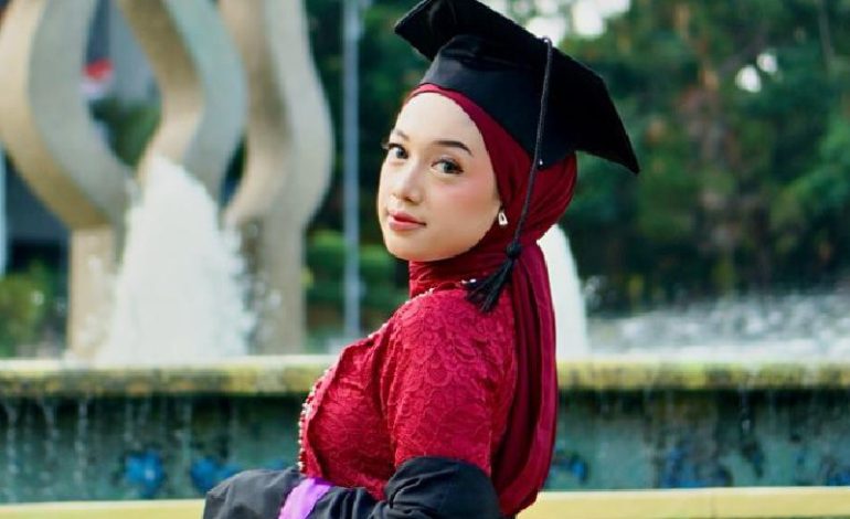 Model Hijab Lampung Olla, Rezeki Mengalir lantaran Doa Orang Tua