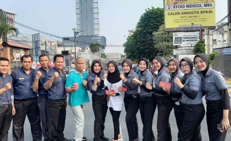  Dukung Palestina, Pizza Hut Bagian Jus Semangka dan Kupon di Tugu Adipura