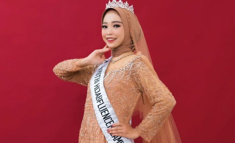  Jelang Final Putri Hijabfluencer Indonesia 2023, Suci Nurhalizah Mantapkan Public Speaking