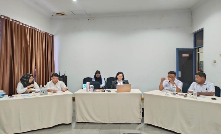  Staf Adpim Pemprov Lampung Ikuti Pelatihan Penulisan Rilis, Adian Saputra Narasumber