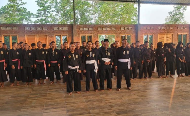  Abdul Hakim Silaturahmi dengan Anggota PSHT Batanghari Lampung Timur