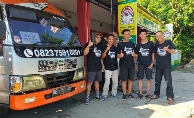  Keren! Sudaryanto Hadirkan Barbertruck Tenaga Surya