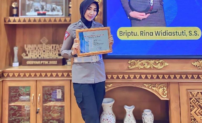  Alumnus Universitas Teknokrat Indonesia Briptu Rina Widiastuti SS Bagi Pengalaman Personal Branding