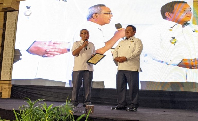  Gubernur Lampung Arinal Djunaidi Raih Hak Cipta Kartu Petani Berjaya