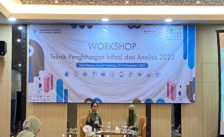  Ari Rusmasari Paparkan Visualisasi dan Diseminasi Data Peningkatan Pelayanan Statistik