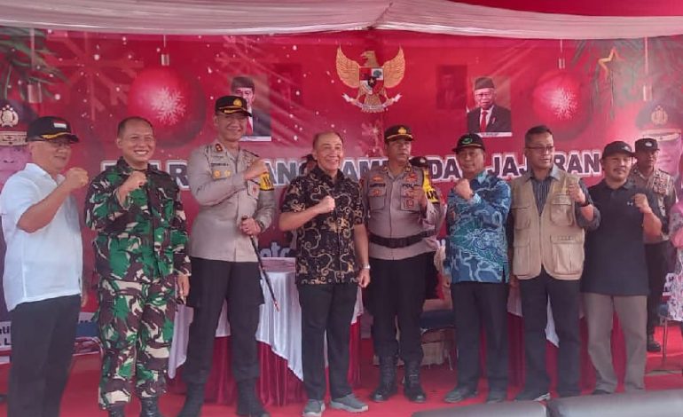  Pj Bupati Tanggamus Mulyadi Irsan Tinjau Poskotis Natal Tahun Baru