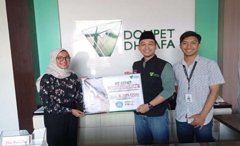  OSIS SMAN 2 Bandar Lampung Bantu Warga Palestina Melalui Dompet Dhuafa Lampung