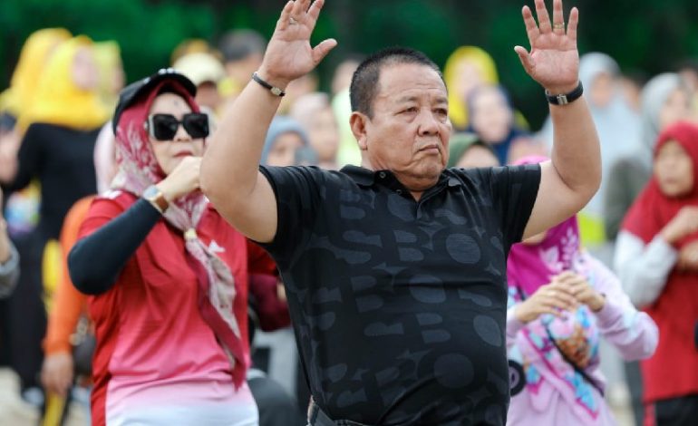  Gubernur Lampung Arinal Djunaidi Senam Bersama di Kebun PKK Agropark Sabah Balau