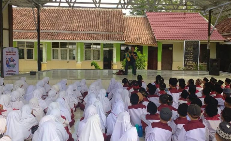  Kak Danang Edukasi Siswa Sekolah An-Nur Gedongtataan Lewat Dongeng Cinta Palestina