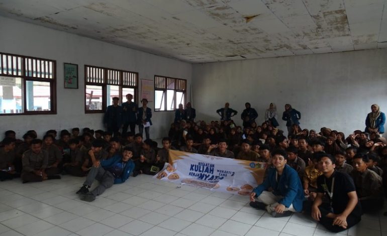  Mahasiswa KKN Unila Sosialisasi Antiperundungan di SMP PGRI Makarti Tama Gedungaji Baru Tulangbawang