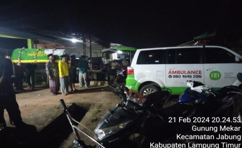  Ambulans IZI Lampung Antar Jenazah ke Gunung Mekar Jabung Lamtim