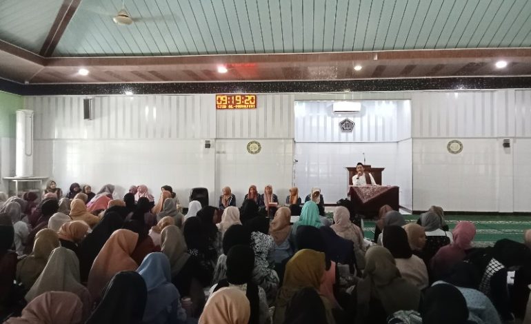  SMKN 1 Terbanggi Besar Isra Mikraj, Jamaah Dianjurkan Rutin Baca Al Waqiah-Al Mulk