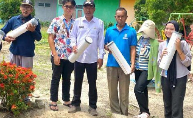 Mahasiswa KKN Unila Tangani Sampah Rumah Tangga di Desa Bumi Baru dengan Biopori