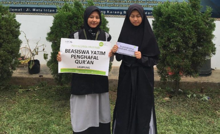  IZI Lampung Salurkan Beasiswa Yatim Tahfiz Ponpes Al Utrujjah