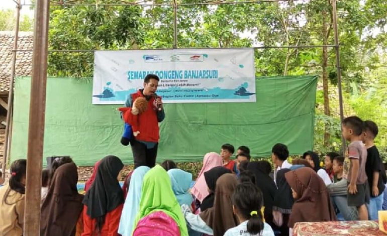  Pendongeng Lampung Jarwo Songha Meriahkan Semarak Dongeng Banjarsuri