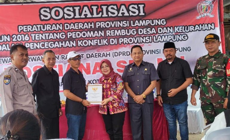  Anggota DPRD Lampung Kostiana Sosialisasikan Perda Rembuk Desa dan Kelurahan