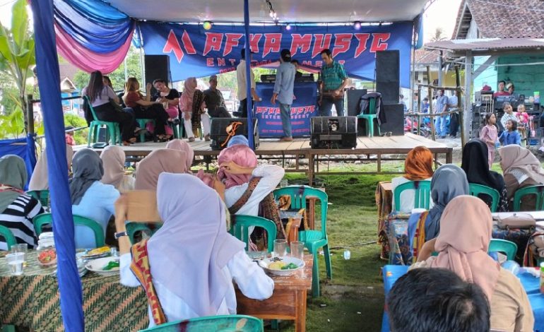  Bujang Gadis Pekon Kanoman, Sukaraja, dan Sinarsari Kecamatan Semaka Halalbihalal