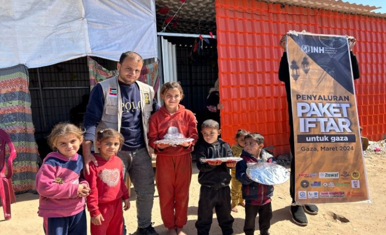  Anak-Anak Palestina Terima Paket Cinta Ramadan dari Masyarakat Lampung