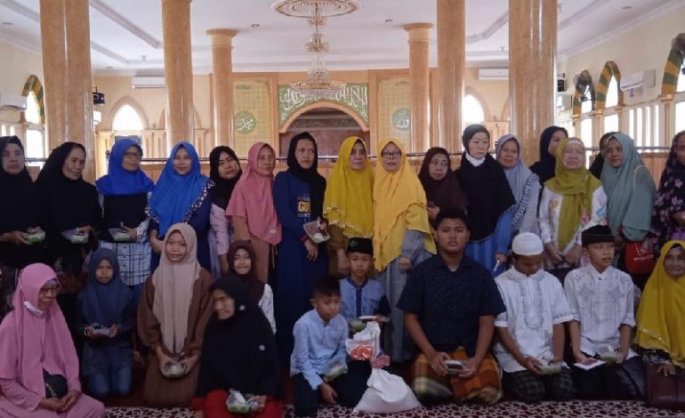  PSKT Tanjung Agung Salurkan Zakat Fitrah dan Santuni Yatim, Mustahik Terima Beras 5 Kg, Tiap Anak Peroleh Rp150 Ribu