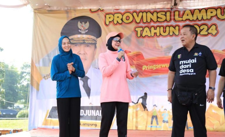  Gubernur Lampung Arinal Djunaidi Senam Bersama Ribuan Masyarakat Pringsewu